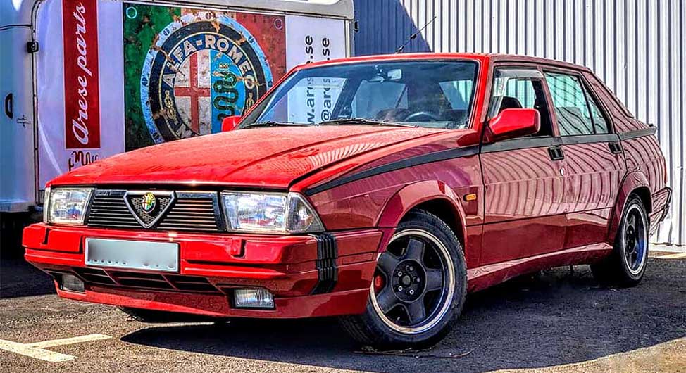 alfa 75 crvena.jpg